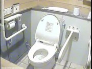 Камера в туалете мастурбация